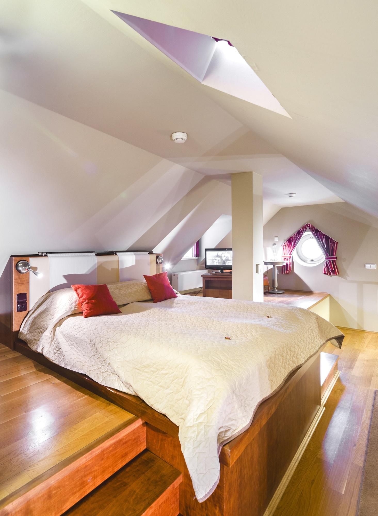 Hotel The Golden Wheel Praga