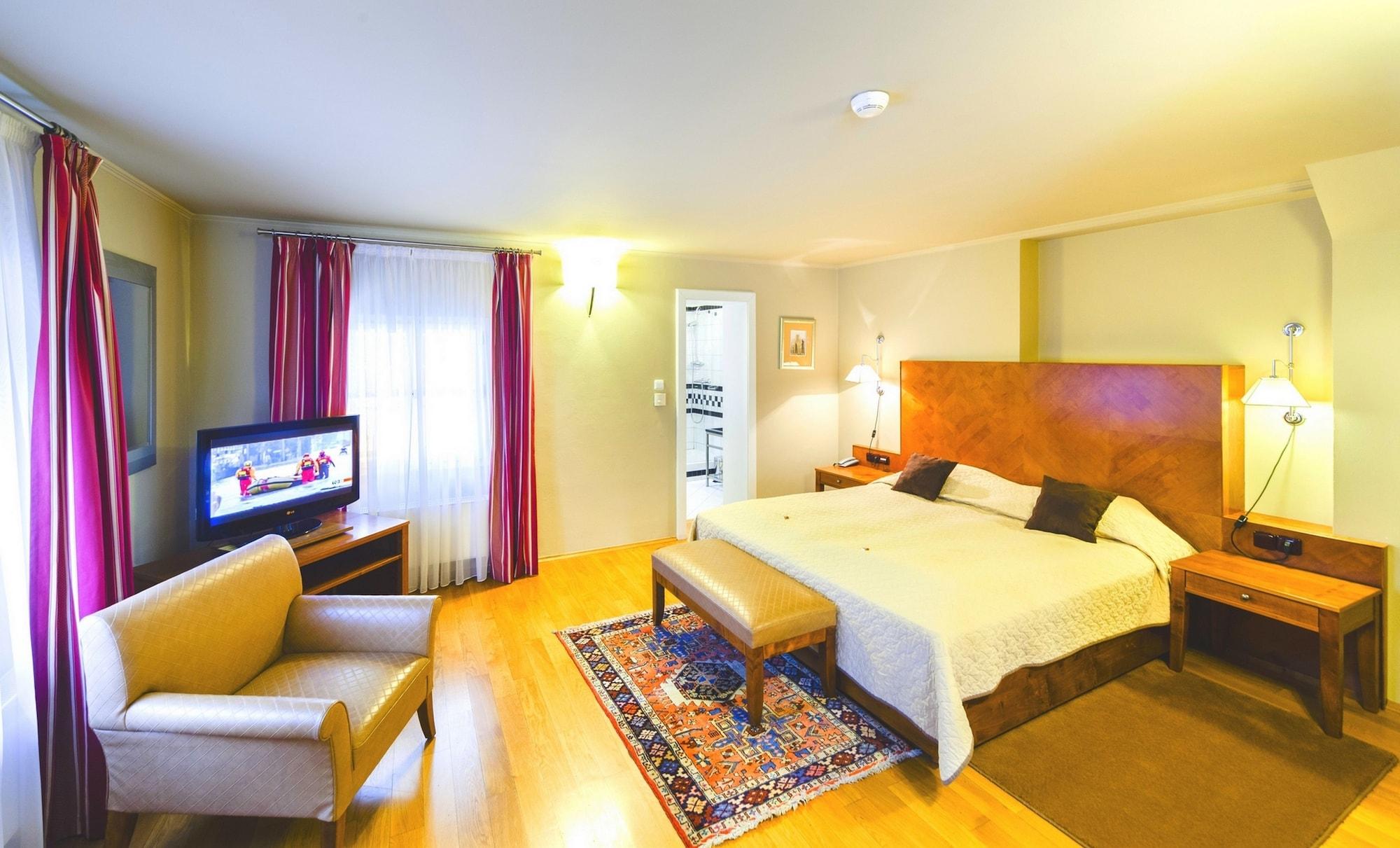 Hotel The Golden Wheel Praga