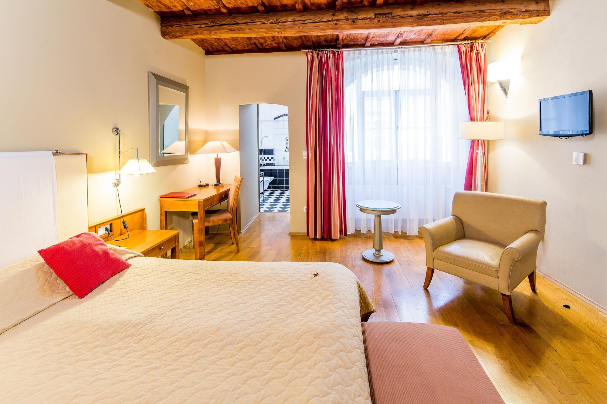 The Golden Wheel Hotel Praga