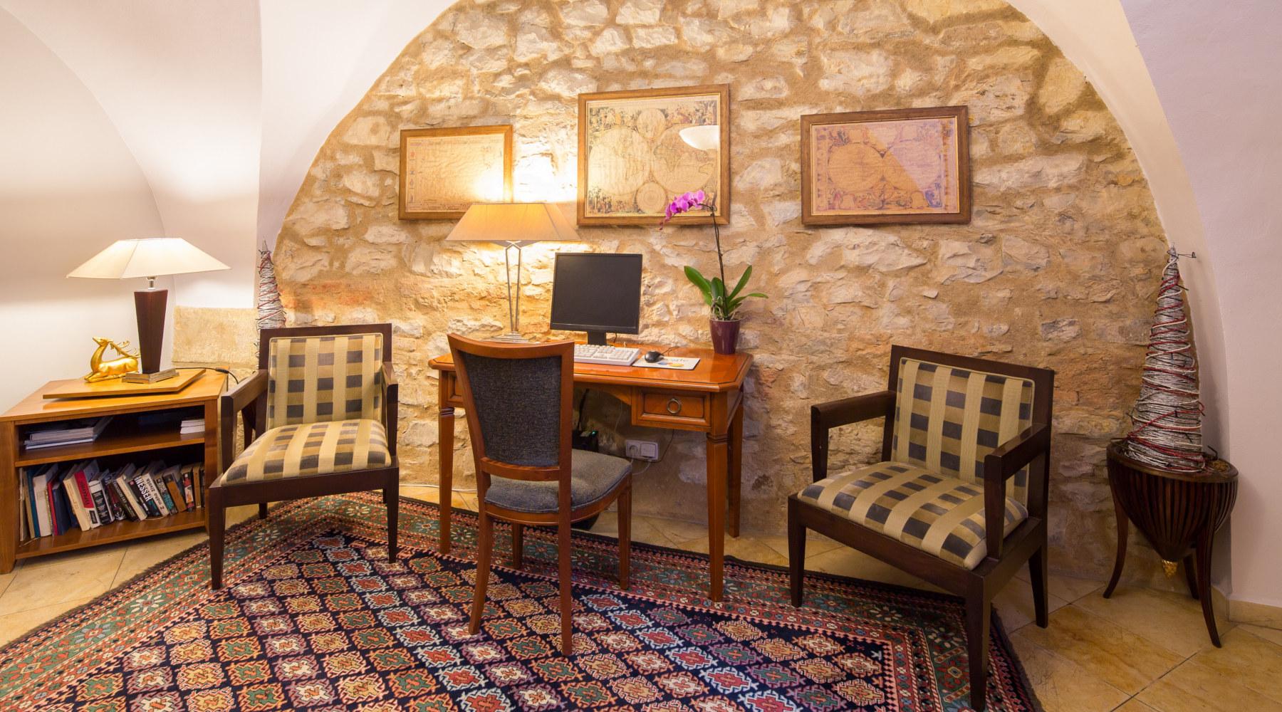 The Golden Wheel Hotel Praga