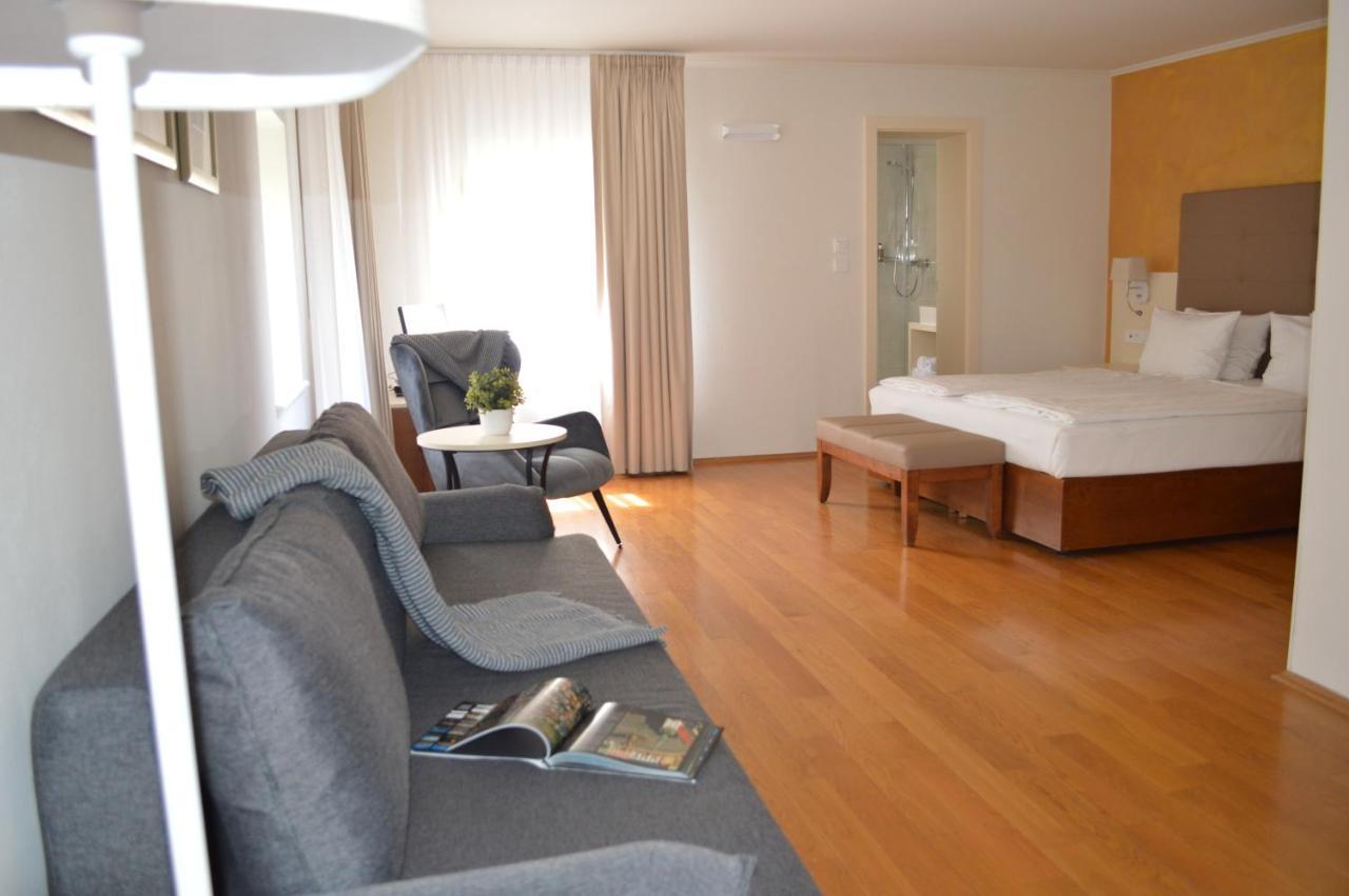 Hotel The Golden Wheel Praga